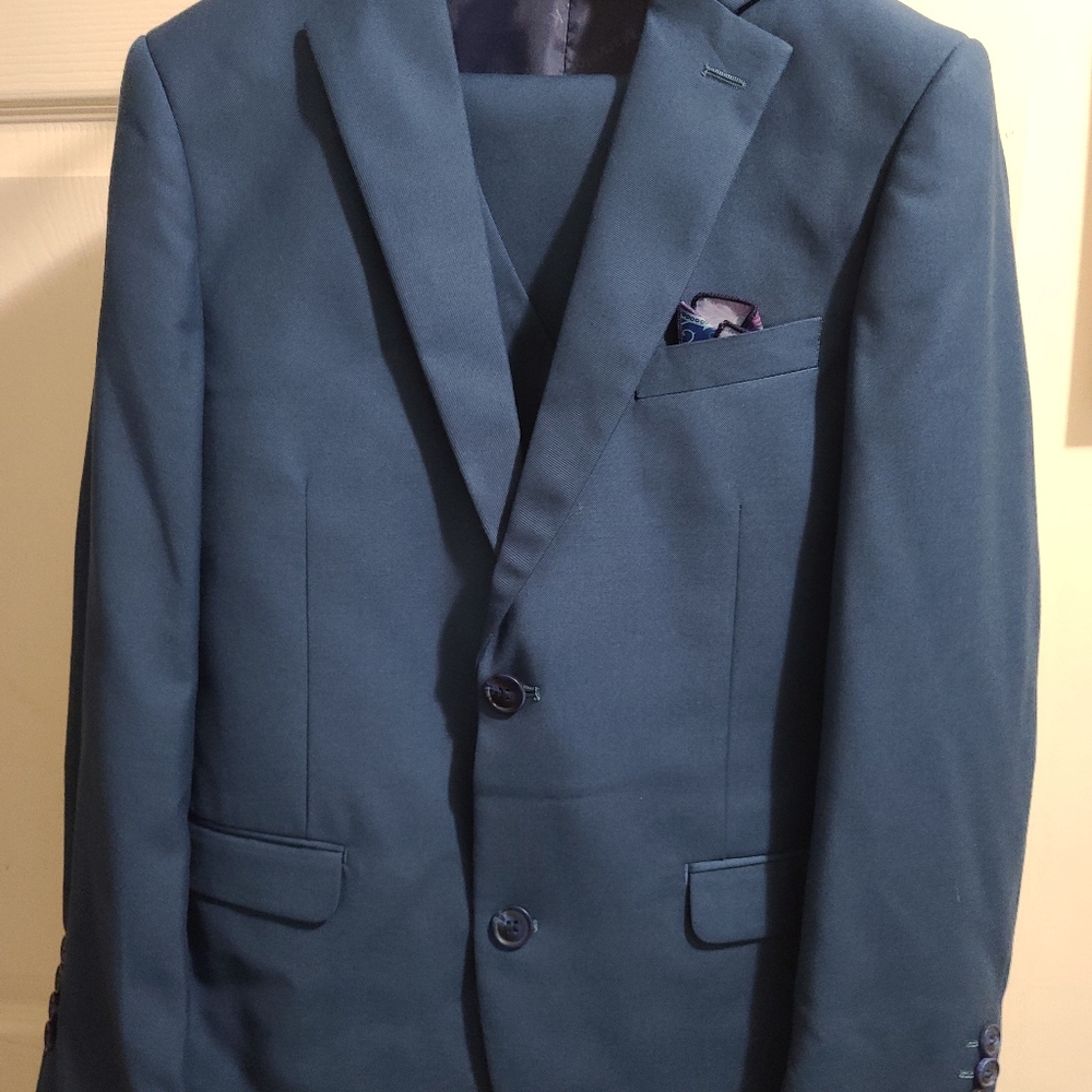 Boys Marvelous 4pc Suit Size 14